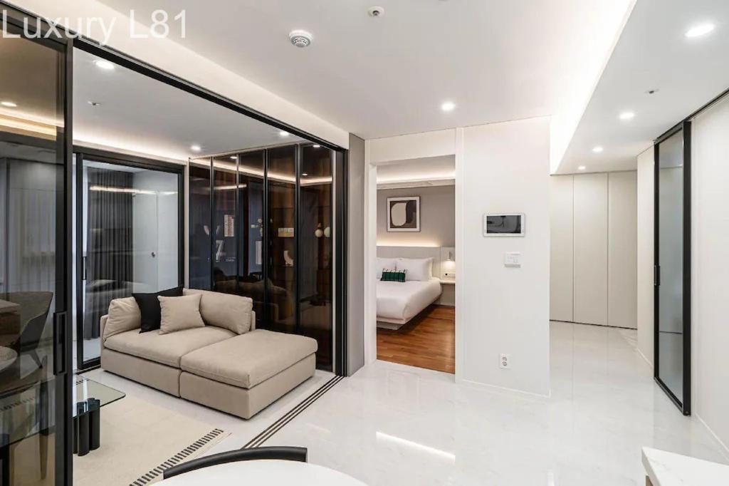 Angia Luxury Apartment Inside Landmark 81 Tower Ho-Chi-Minh-Stadt Exterior foto